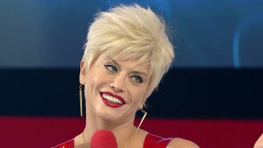 Aparitia SPECTACULOASĂ a Loredanei! Talie de viespe si un look care l-a cucerit pe loc pe Măruţă: "Esti foarte..."