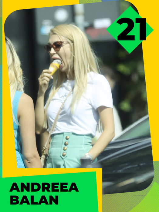 TOP 30 sexy vedete care au făcut show cu frișcă și cu înghețată! Antonia, Delia și Babs nu s-au putut abține! Avem 100 de fotografii de colecție!