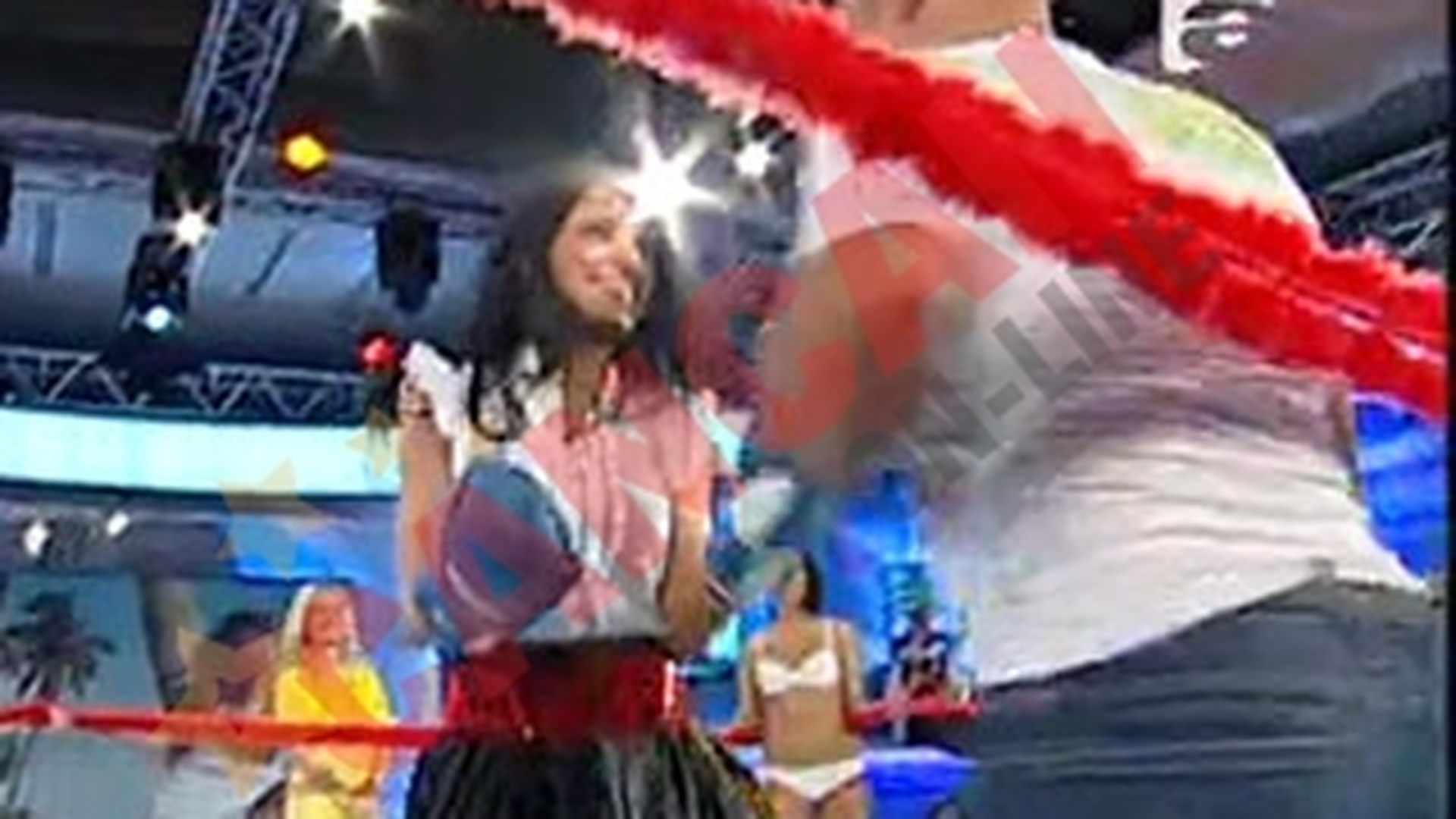 VIDEO Adelina Pestitu, mai perversa ca pe Targu Ocna! L-a batut pe Sorin Tiganu!