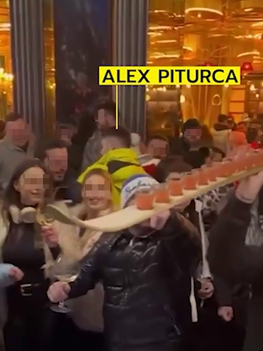 Alex Pițurcă s-a distrat la Nuba. Foto: TikTok