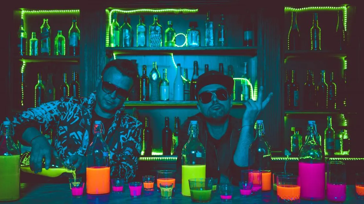 Băieții de la Fly Project fac hituri și-n vacanță!