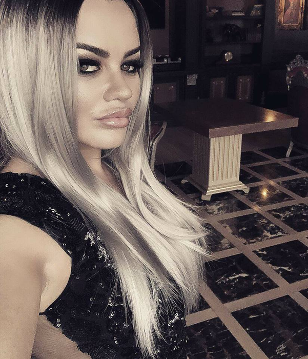 El este bărbatul care îi e alături lui Carmen de la Sălciua în plin divorț de Culiță Sterp. Anunțul făcut în urmă cu puțin timp artistă: “Vă fac cunoștință cu…”