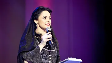 Andreea Marin, schimbare inedită de look! Zâna s-a costumat într-o cadână adevărată! O prinde imaginea?