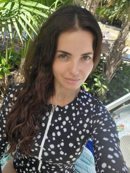 Cum arăta Mădălina Apostol înainte să se retragă din viața publică? Ultima apariție la TV