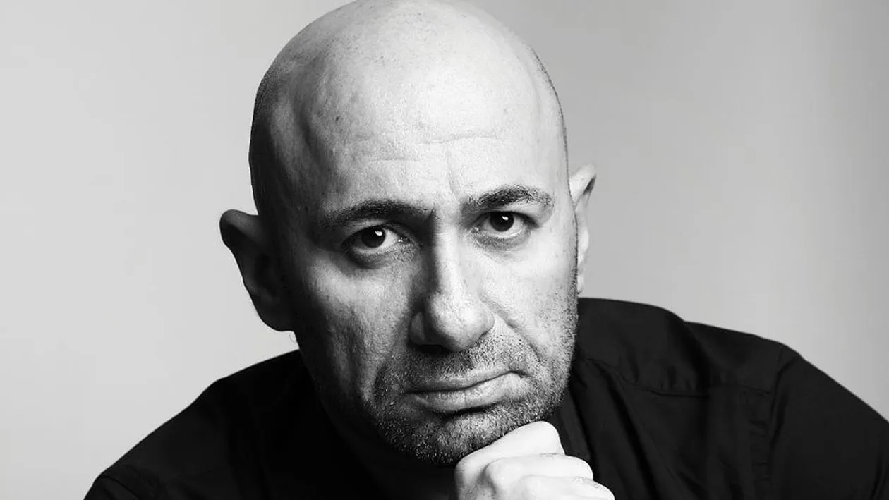 Cătălin Scărlătescu, în ipostaze tandre cu o prezentatoare TV