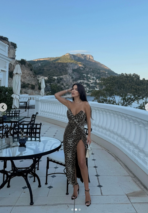 Ea e Alexandra Popescu, femeia care i-a ”spart” casa lui Bogdan Stancu. E prezentatoare TV