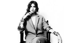 IULIA ALBU a criticat-o dur pe BIANCA DRĂGUŞANU:’’Căldură pentru piţipoance‘’