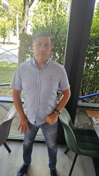 ”Fosta” lui Robert Negoiță recunoaște problemele din ”blocul vedetelor”: ”Există prostituție, vine mereu poliția!”