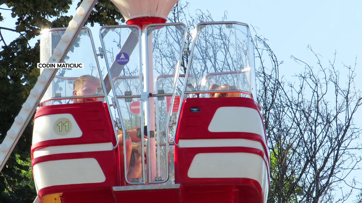 Codin Maticiuc i-a făcut toate poftele Smarandei, în parc / Sursă foto: CANCAN.RO