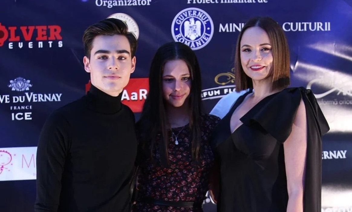 Cât de mare s-a făcut Violeta! Fiica Andreei Marin şi a lui Ştefan Bănică Jr a început liceul. FOTO