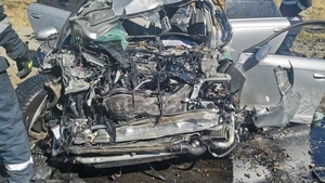 Accident grav pe DN 71, a intervenit elicopterul SMURD. Un autoturism s-a ciocnit cu o mașină de gunoi