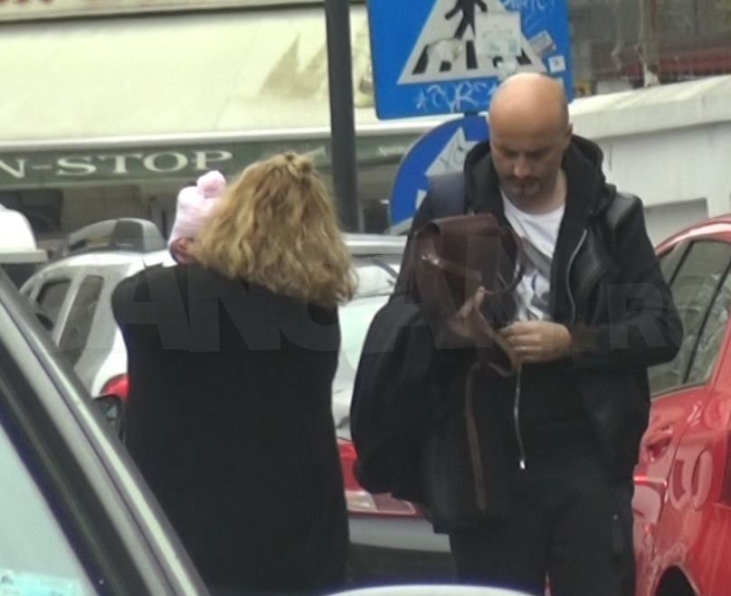 Solistul trupei Voltaj a ţinut ascuns momentul naşterii, dar noi…Am făcut primele fotografii cu bebeluşa lui Călin Goia!