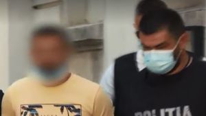Un român, urmărit internațional, s-a ascuns timp de 3 ani într-o cameră secretă în Galați