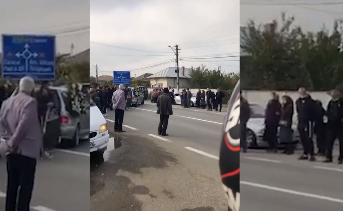Adolescentul mort în cursa cu motocicletele a fost condus pe ultimul drum de zeci de motocicliști. Imagini cu un puternic impact emoțional | VIDEO