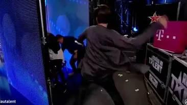Bataie in culise la Romanii au talent! Ce s-a intamplat cand acest concurent a urcat pe scena