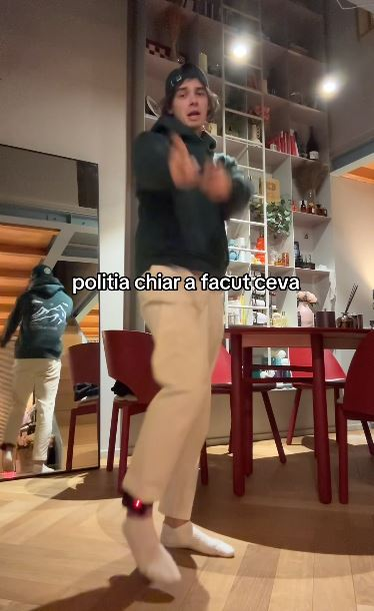 Fanii lui Rareș s-au îngrijorat când l-au văzut cu brățara la picior