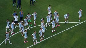 Încă o controversă după finala Campionatului Mondial. Mai mulți jucători ai Argentinei au întors spatele în timpul festivității de premiere a Spaniei