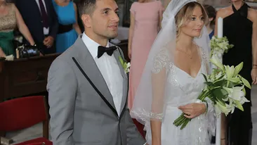 FOTO! Scandal la cea de-a doua nunta a Laurei Cosoi! Un barbat s-a dezbracat si…Vezi ce s-a intamplat