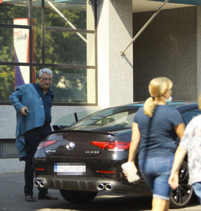 Mihai Tudose a ieșit la plimbare cu bolidul