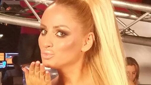 Sanziana Buruiana a facut senzatie in rochia de mireasa, insa uite cum a aratat nasa! Blonda i-a lasat pe toti cu gura cascata