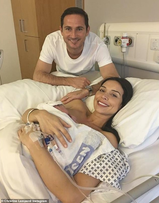 Christine Lampard a născut! Vedeta în vârstă de 42 de ani a adus pe lume al doilea copil al cuplului