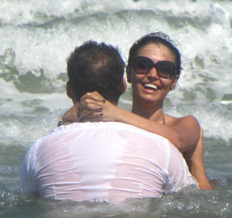 De rușine, Andreea Mantea nu mai face plajă în costum de baie. Cum arată însă trupul ei în bikini