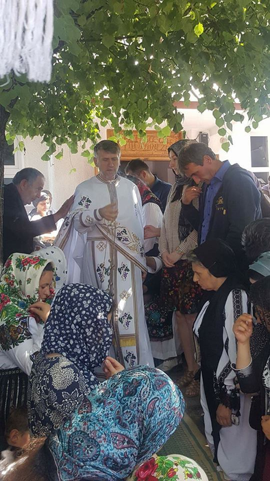 Cristian Pomohaci este apărat de cei pe care îi păstoreşte