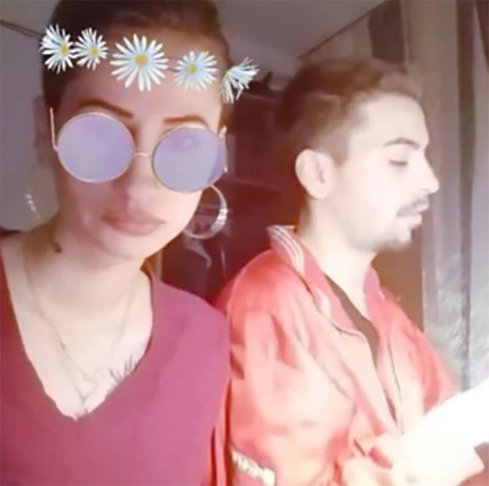David Puşcaş, fiul adoptiv al Luminiţei Anghel, şi-a făcut iubită! Aflat cu Ada în cameră, tânărul s-a dezbrăcat în faţa webcam-ului şi…