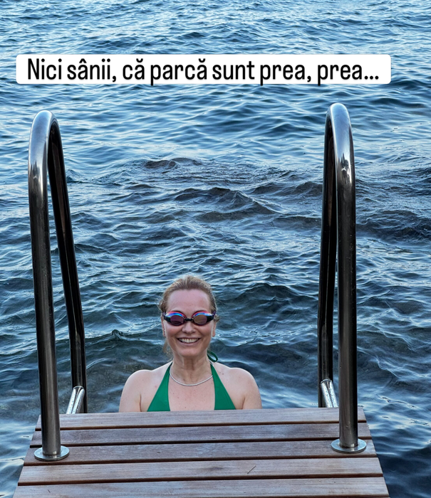 Andreea Esca, surprinsă în costum de baie la 53 de ani! Ce i-a cerut soțului înainte să o fotografieze