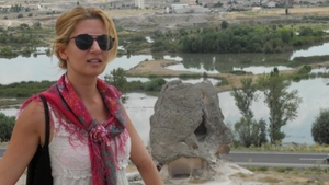 Amalia Enache trăieşte prin muncă: "Nu sunt genul de fată delicată, sunt mai mult ca o uzină cu motoarele pornite"