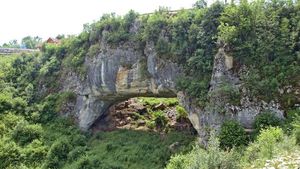 „Podul lui Dumnezeu” este în România. Cum ajungi la această minune a naturii