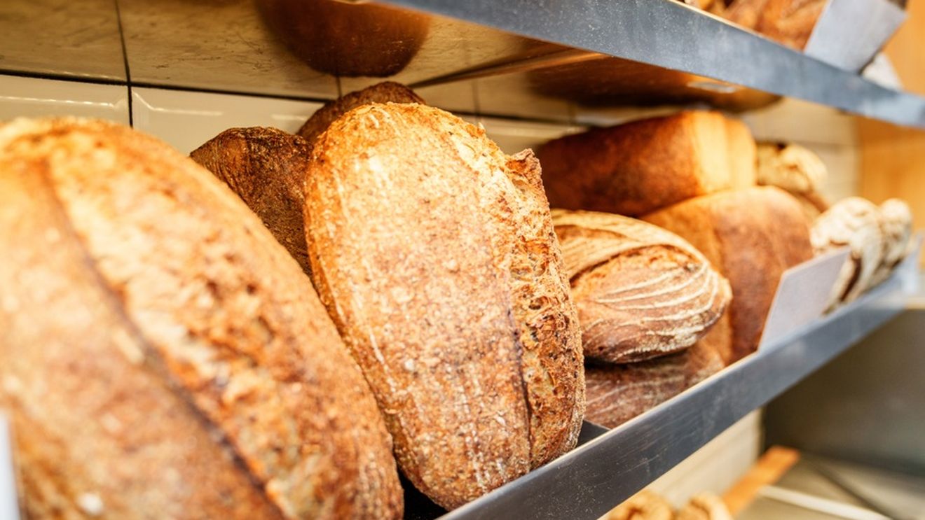 De ce nu se ține pâinea în frigider. Cum ne afectează sănătatea
