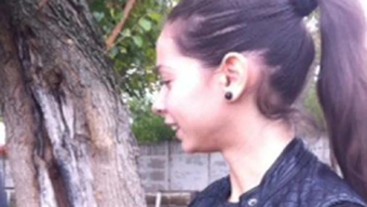 Iuliana Luciu a amenintat doi negri cu un morcov. Vezi reactia lor surprinzatoare!