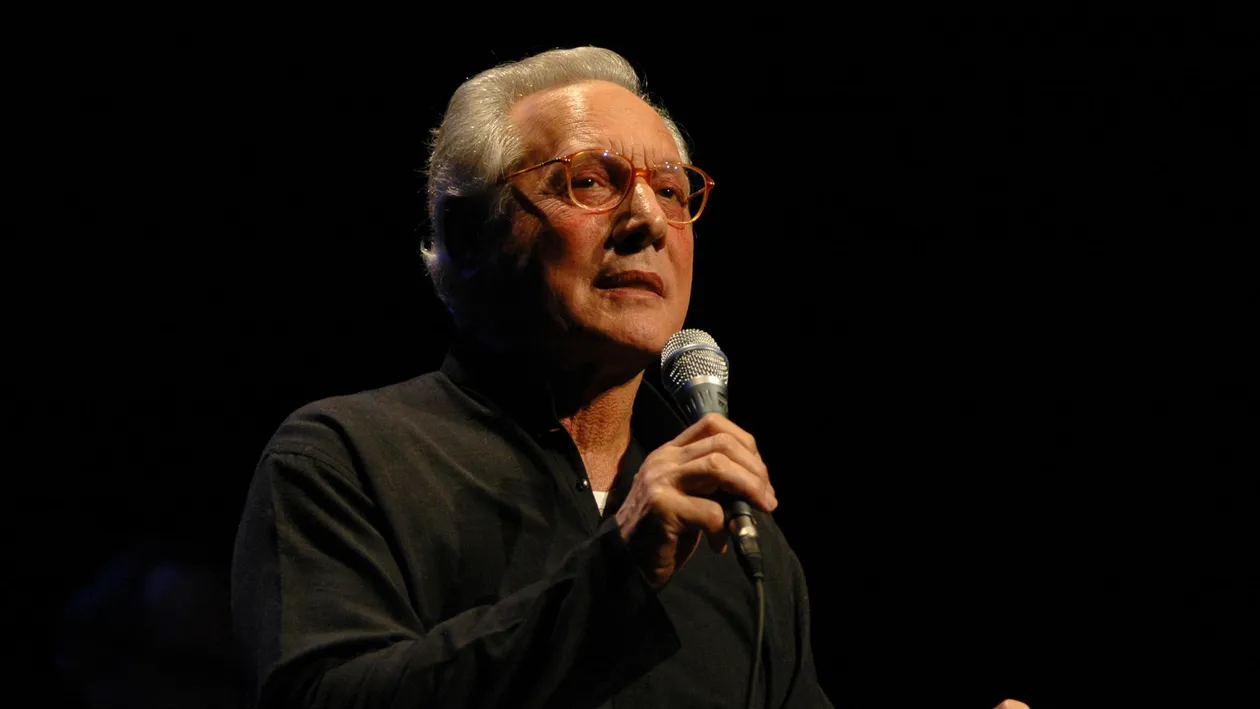 Cântăreţul italian Enzo Jannacci a murit la vârsta de 77 de ani