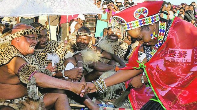 Presedintele sud-african poate. Si-a tras a sasea nevasta