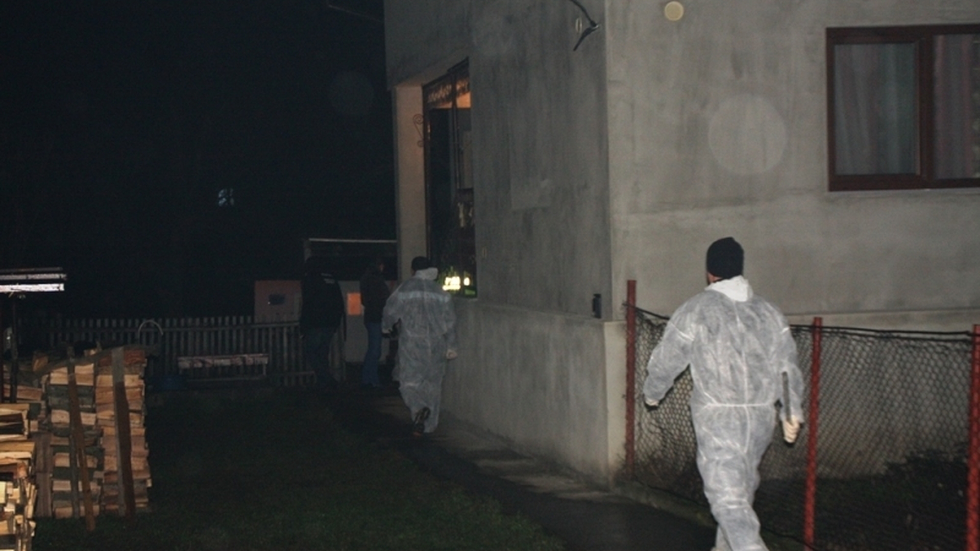 Tânărul de 25 de ani din Sângeorz-Băi, împuşcat de poliţişti, a murit la spital. În altercaţie, un glonţ a ricoşat şi a lovit-o şi pe mama băiatului