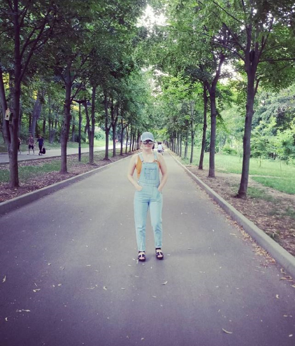 Sfârșit tragic pentru Mihaela, o tânără de 24 de ani. S-a aruncat în gol de la etajul 15 al unui bloc, după ce a lăsat un bilet de ADIO