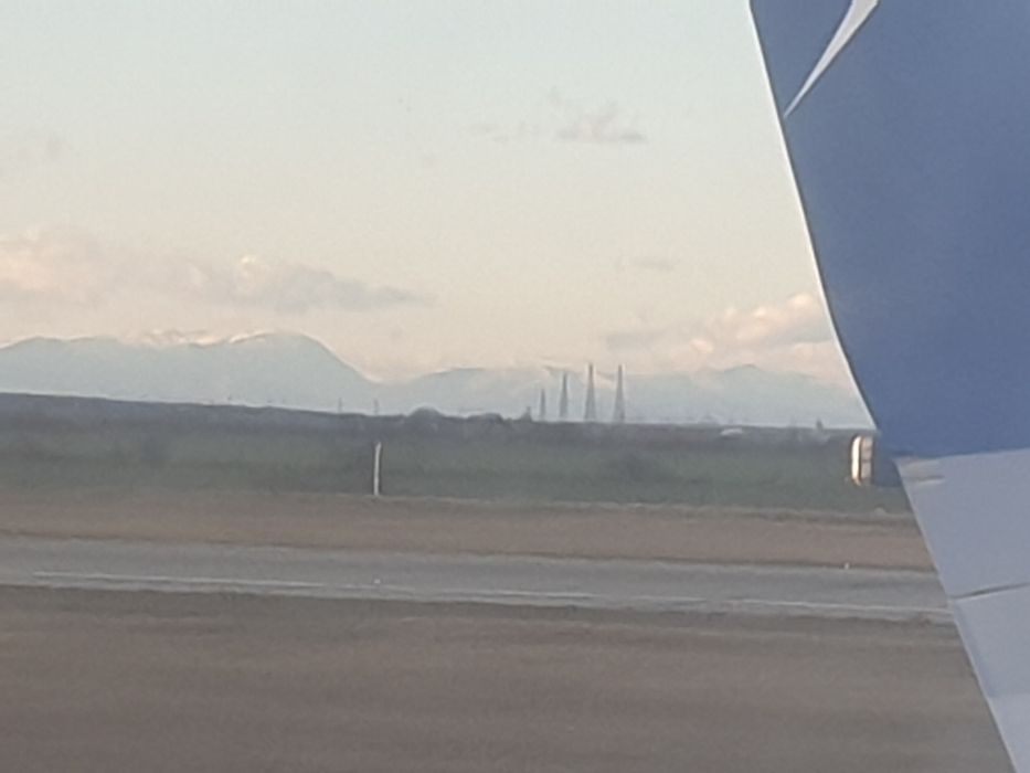 Fenomen rarisim în București: vedere spre Munții Bucegi! Imaginile fac senzație pe Internet