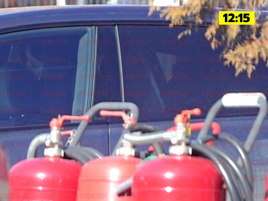 Fără haine, fără inhibiții, cei doi s-au lăsat purtați de val