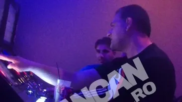 In 2009 o acuza pe Nicola ca nu i-a dat bani pentru o operatie la ochi, acum joaca la pacanele! Alexandru Bimbirel, fratele artistei, stie cateva strategii castigatoare