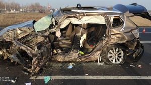 Accident grav pe DN5. Planul roșu de intervenție a fost activat. Un bărbat a murit pe loc, iar alte șapte persoane sunt rănite
