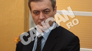 Lectorul exhibitionist din Oradea, anchetat de Comisia de Etica a Universitatii