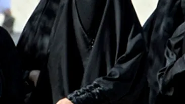 O fata de 13 ani din Yemen a murit la patru zile dupa ce s-a maritat