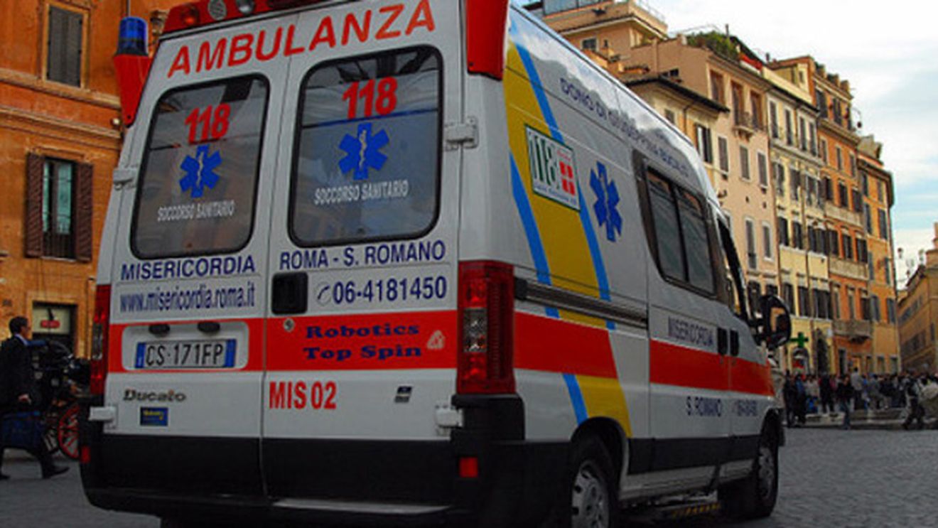 SOCANT! O romanca a creat ISTERIE in Italia. L-a batut cu bestialitate pe batranul pe care trebuia sa-l ingrijeasca