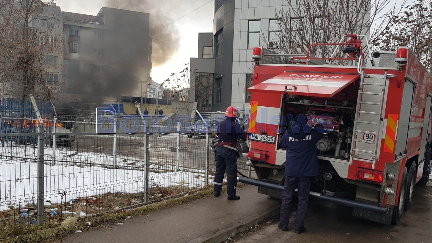 Alertă la sediul unei bănci din Bistrița: oamenii evacuați, după ce clădirea a fost acoperită de fum