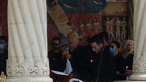 Reputatul Gheorghe Turda a cântat pentru Costin Mărculescu. Oamenii l-au ascultat înmărmuriți VIDEO