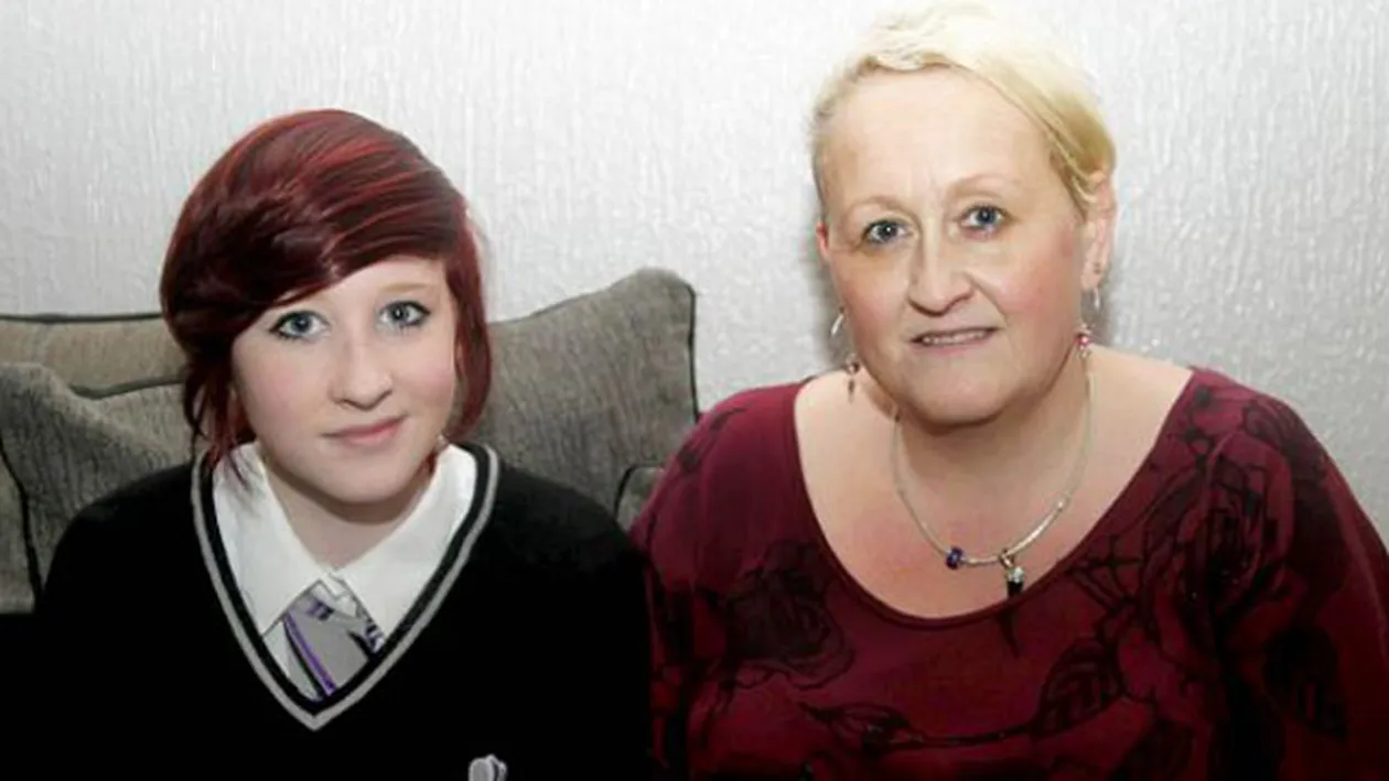 A fost exmatriculata pentru ca si-a facut ASTA! Majoritatea elevelor din Romania apeleaza la asa ceva