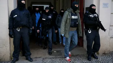 Aceşti bărbaţi care au plecat cu trenul din Bucureşti au fost arestaţi în Bulgaria pentru terorism