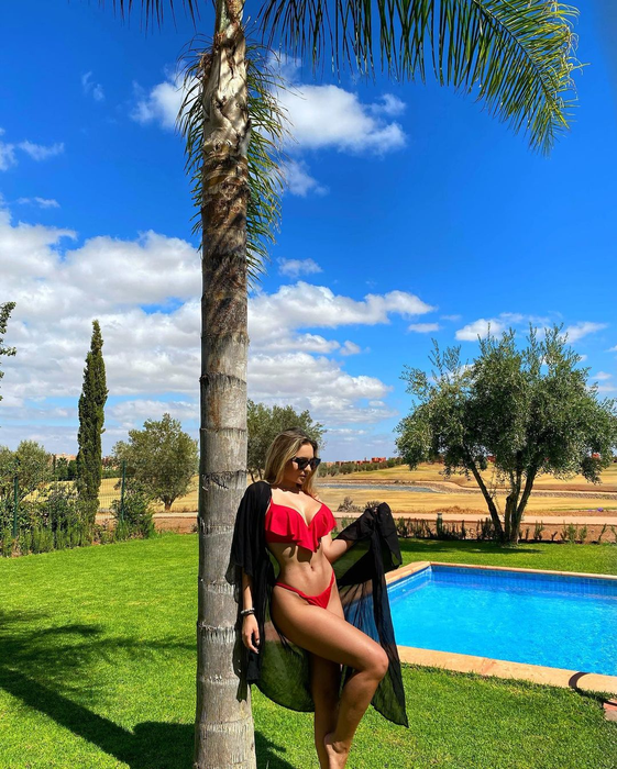 Andreea Bîrsan și-a schimbat look-ul de când este cu Julius (sursa FOTO: Instagram)