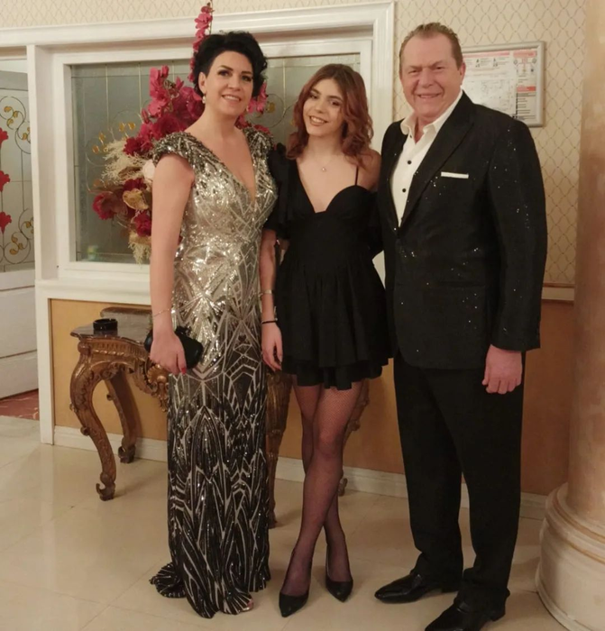 Cum arată fiica lui Helmut Duckadam. Julianne s-a transformat într-o adevărată domnișoară!